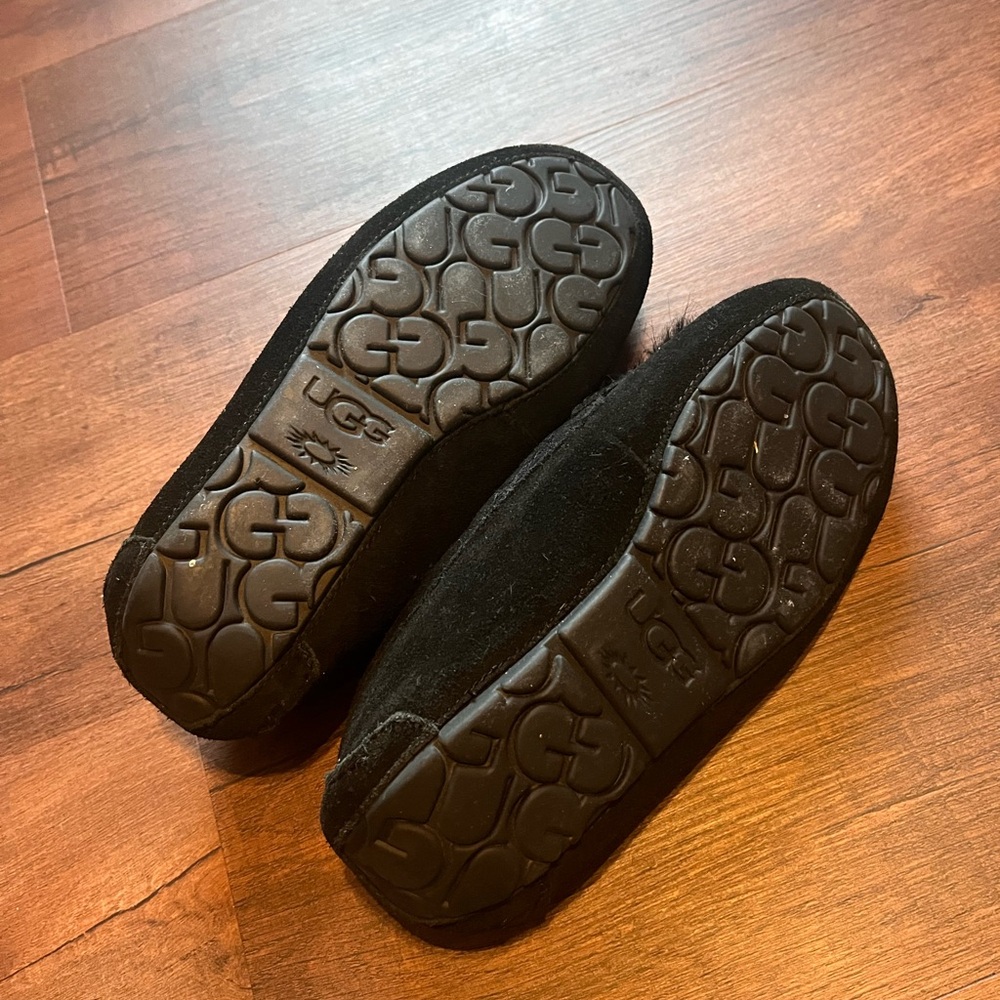 UGG Women's Black Fur Moccasins Slippers - Picture 4 of 5